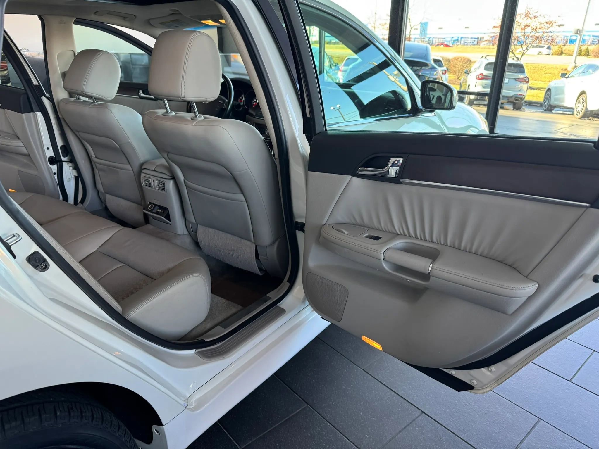 Used 2008 INFINITI M35 M35x Sedan 4D w/ Technology Pkg image 16