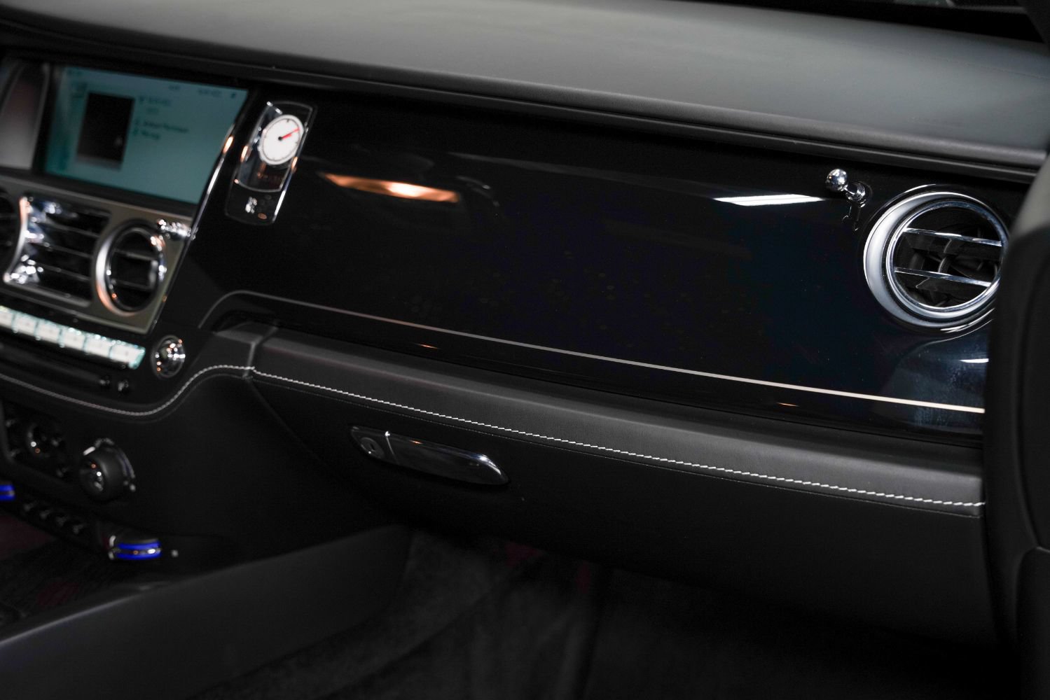 Used 2017 Rolls-Royce Wraith RWD image 30