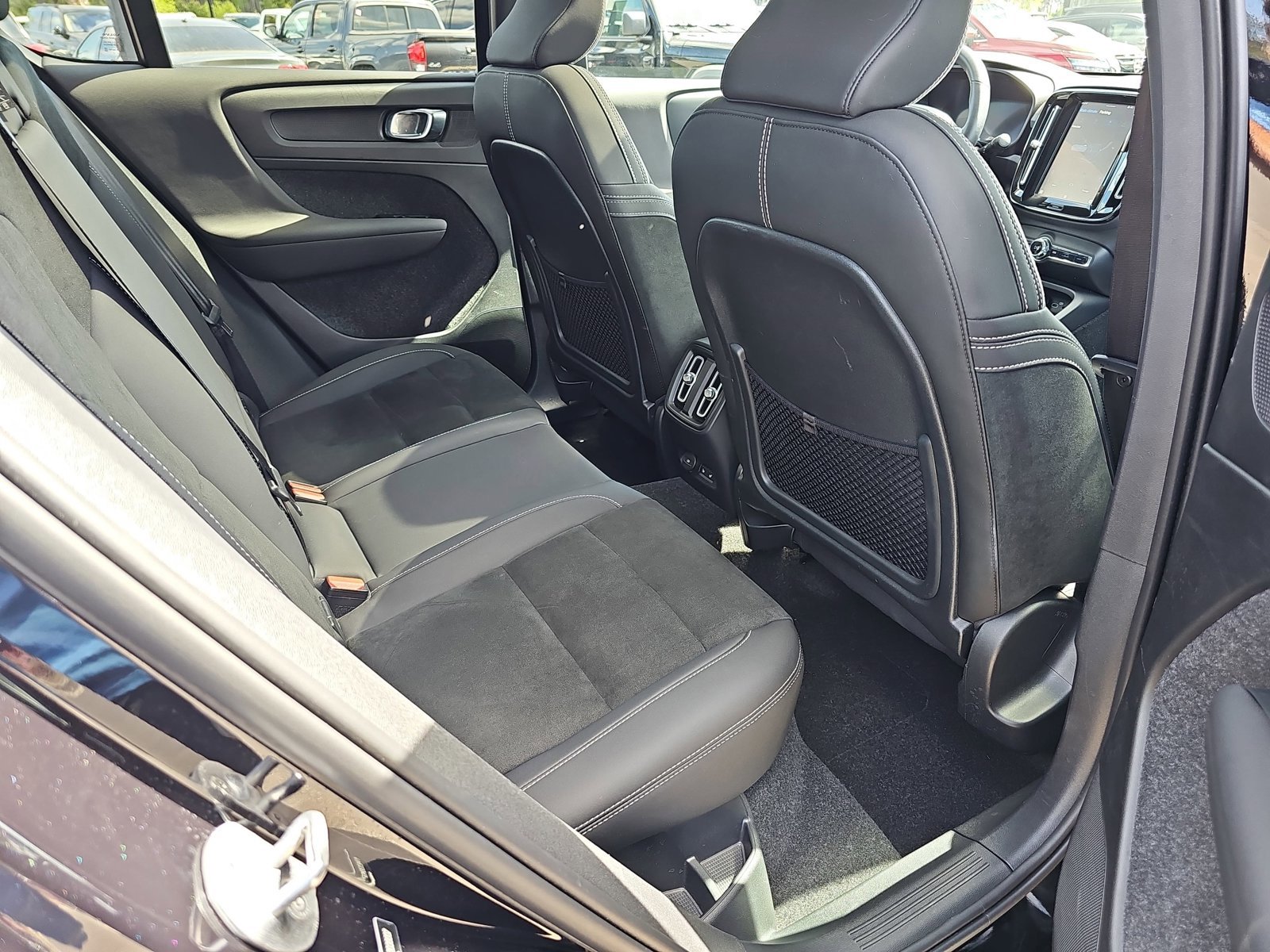 Used 2023 Volvo C40 P8 Recharge Ultimate AWD/4WD image 11