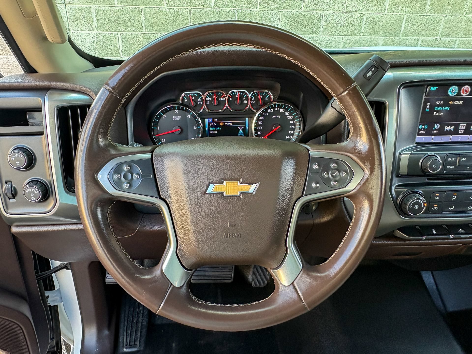 Used 2018 Chevrolet Silverado 1500 LT w/ LT Convenience Package AWD/4WD image 18