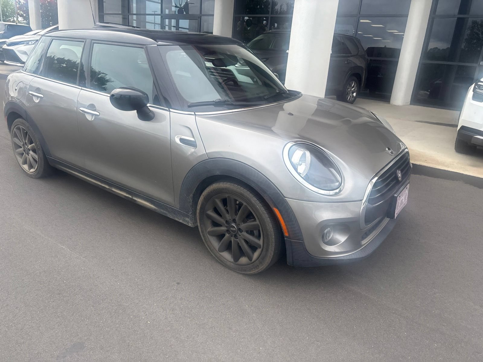 Used 2021 MINI Cooper 4-Door Hardtop FWD image 12