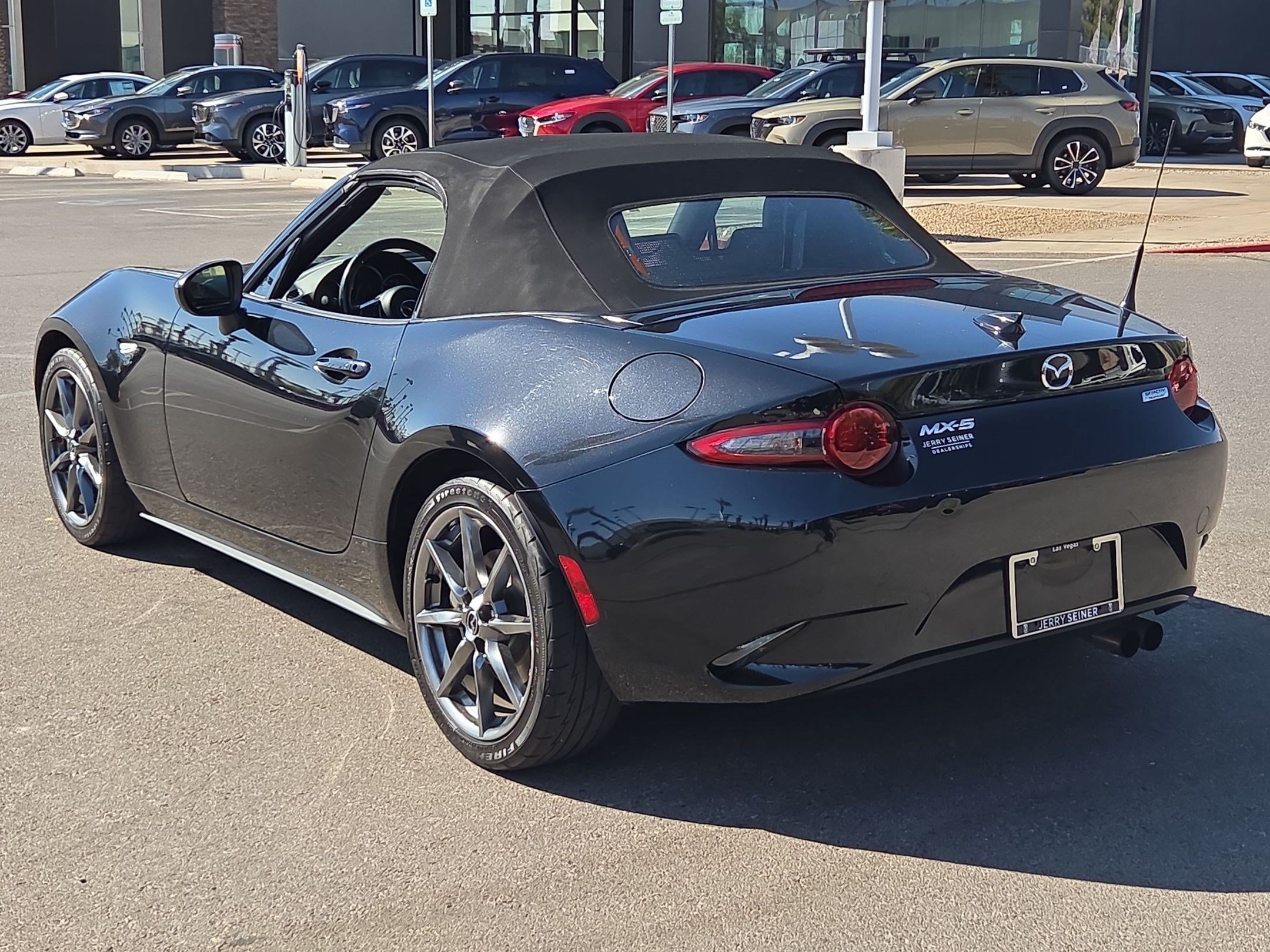 Used 2016 MAZDA MX-5 Miata Grand Touring RWD image 3