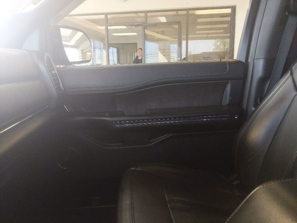 Used 2018 Ford Expedition Limited AWD/4WD image 25