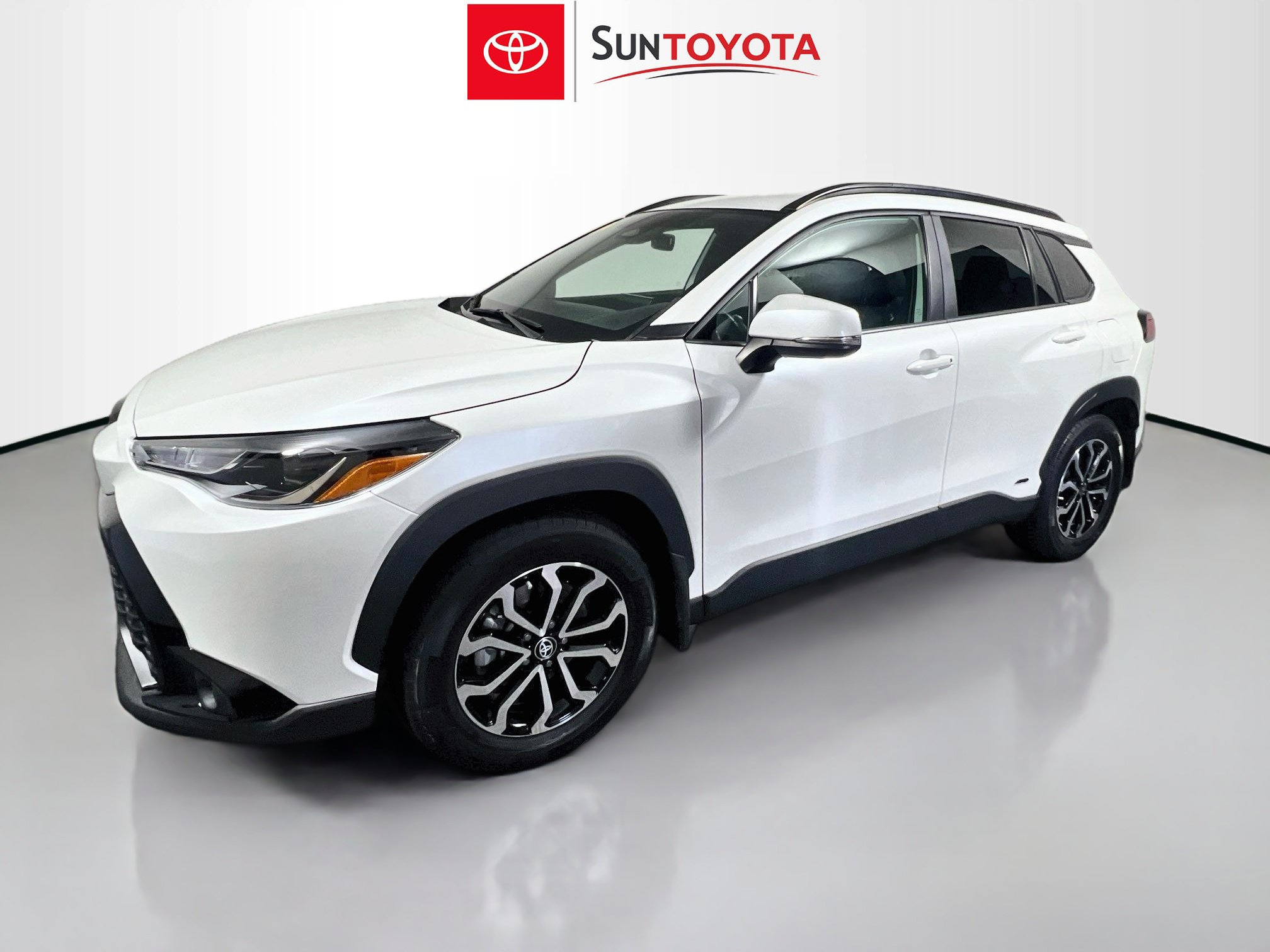 Used 2023 Toyota Corolla Cross AWD Hybrid image 9
