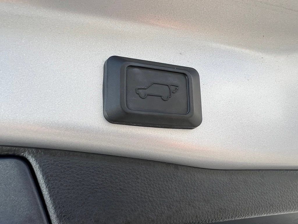 Used 2023 Toyota RAV4 SE w/ Convenience Package AWD/4WD image 43