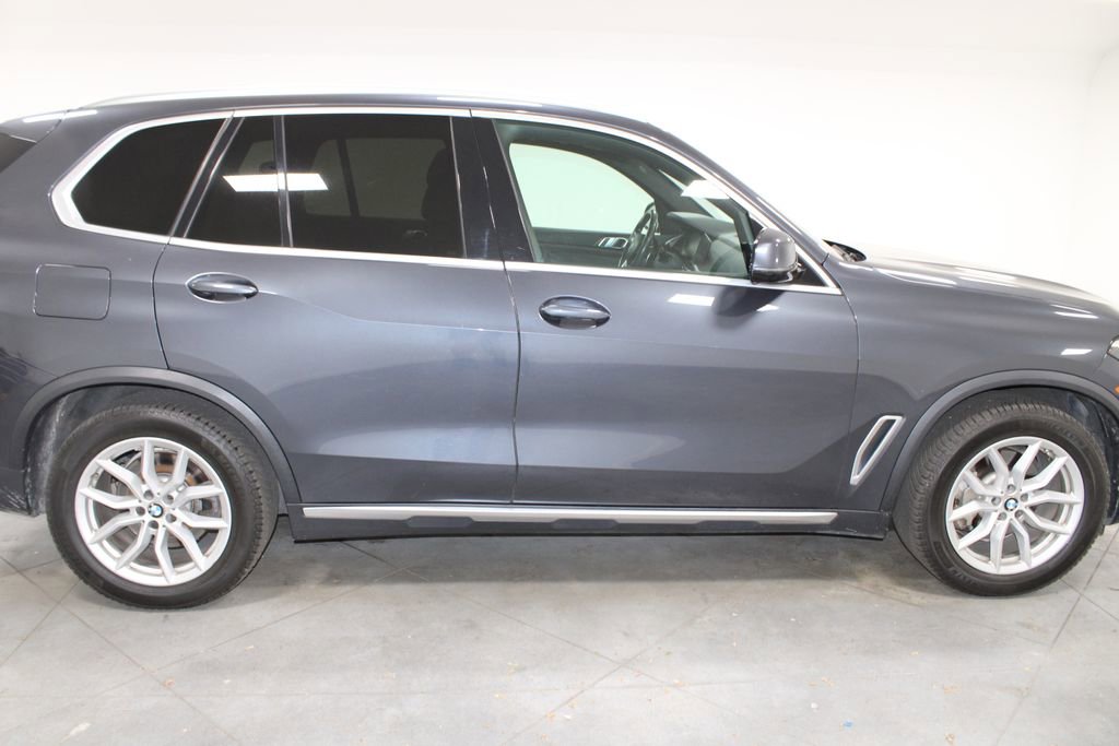 Used 2019 BMW X5 xDrive40i w/ Convenience Package AWD/4WD image 11