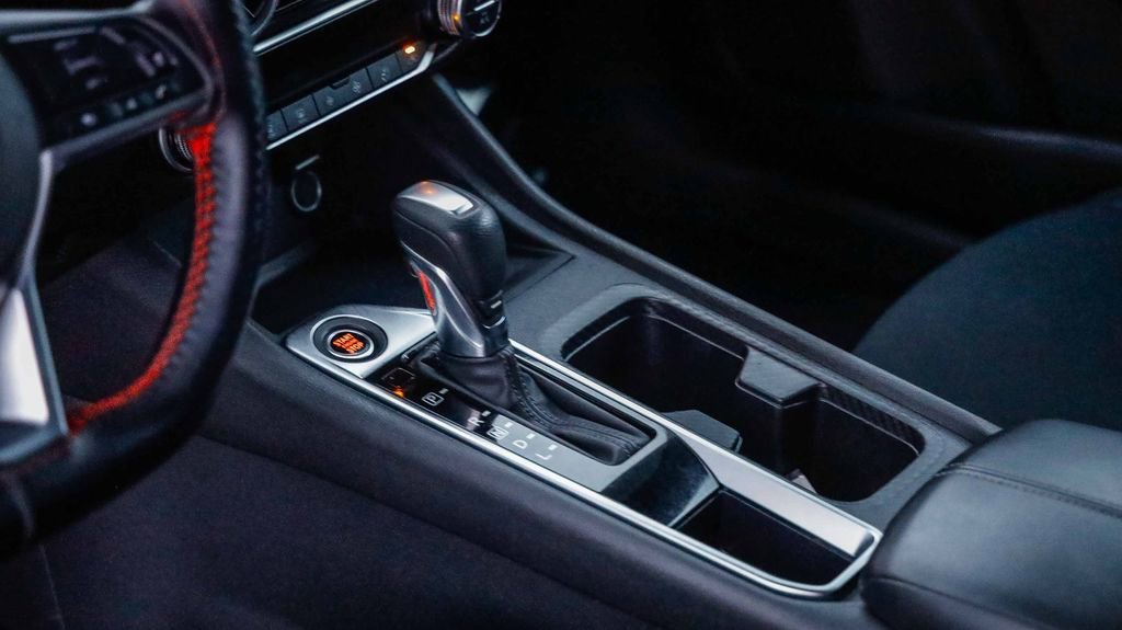 Used 2021 Nissan Sentra SV w/ Trunk Package image 20