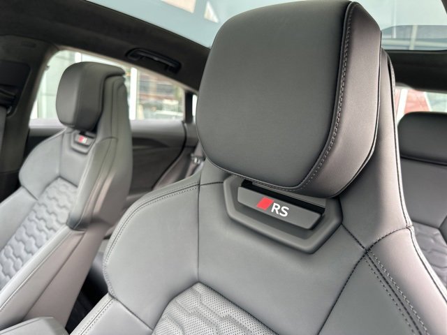 New 2025 Audi RS e-tron GT performance image 14