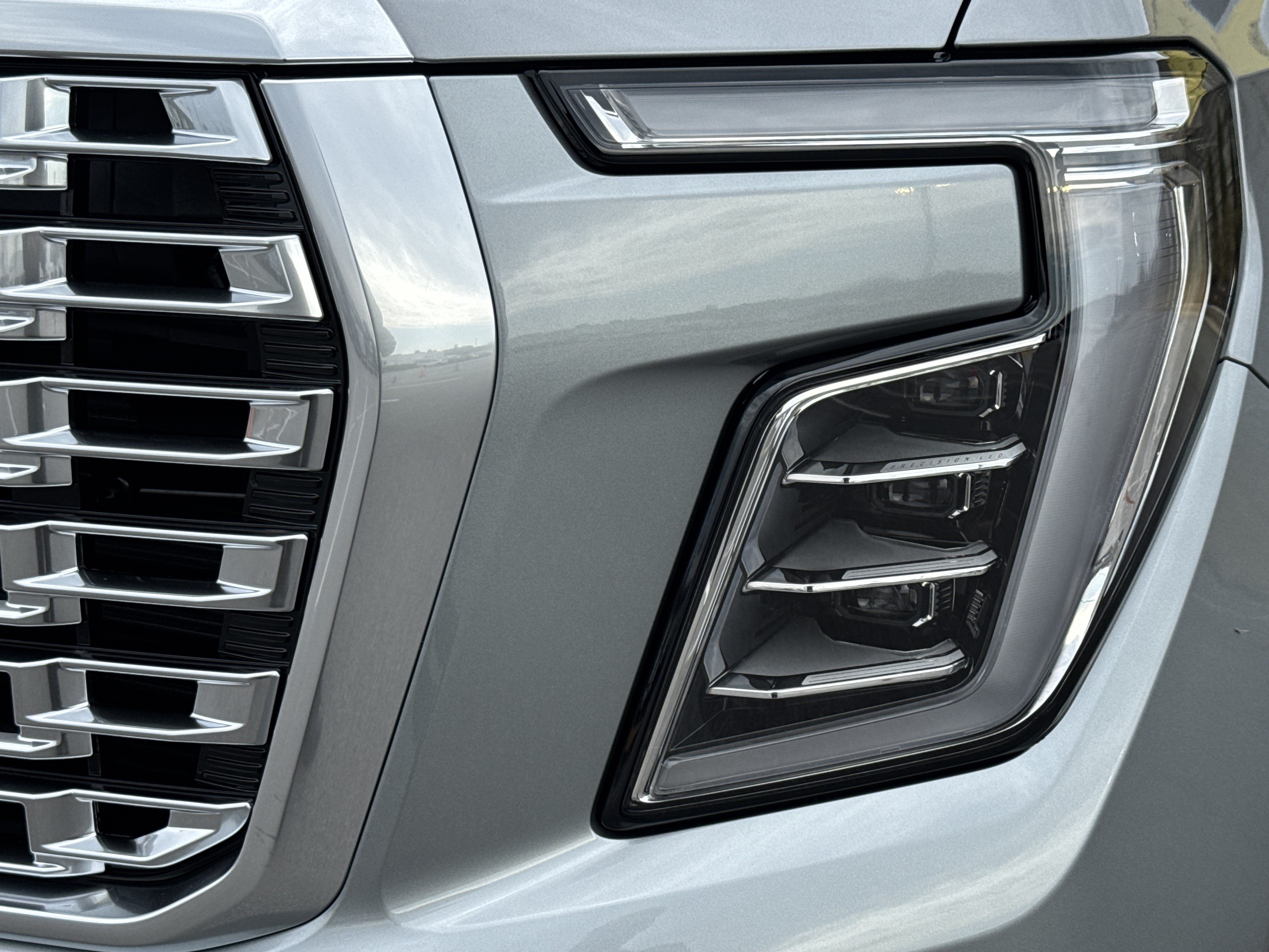 New 2026 GMC Yukon XL Denali w/ Advanced Technology Package AWD/4WD image 6