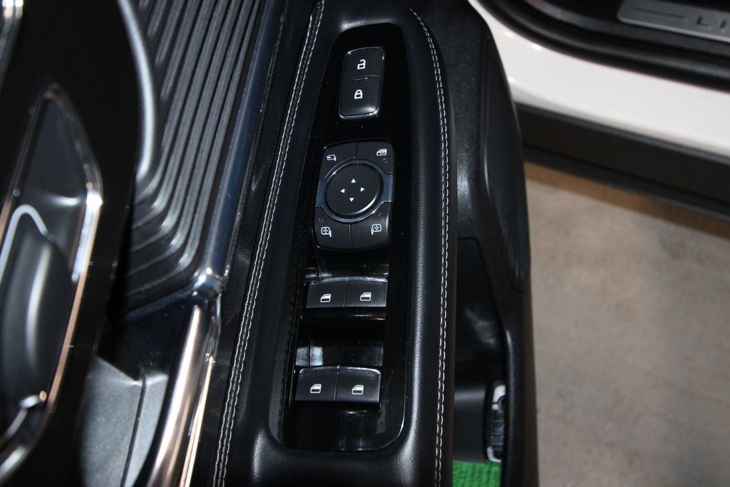 Used 2022 Lincoln Corsair FWD w/ Equipment Group 101A image 6