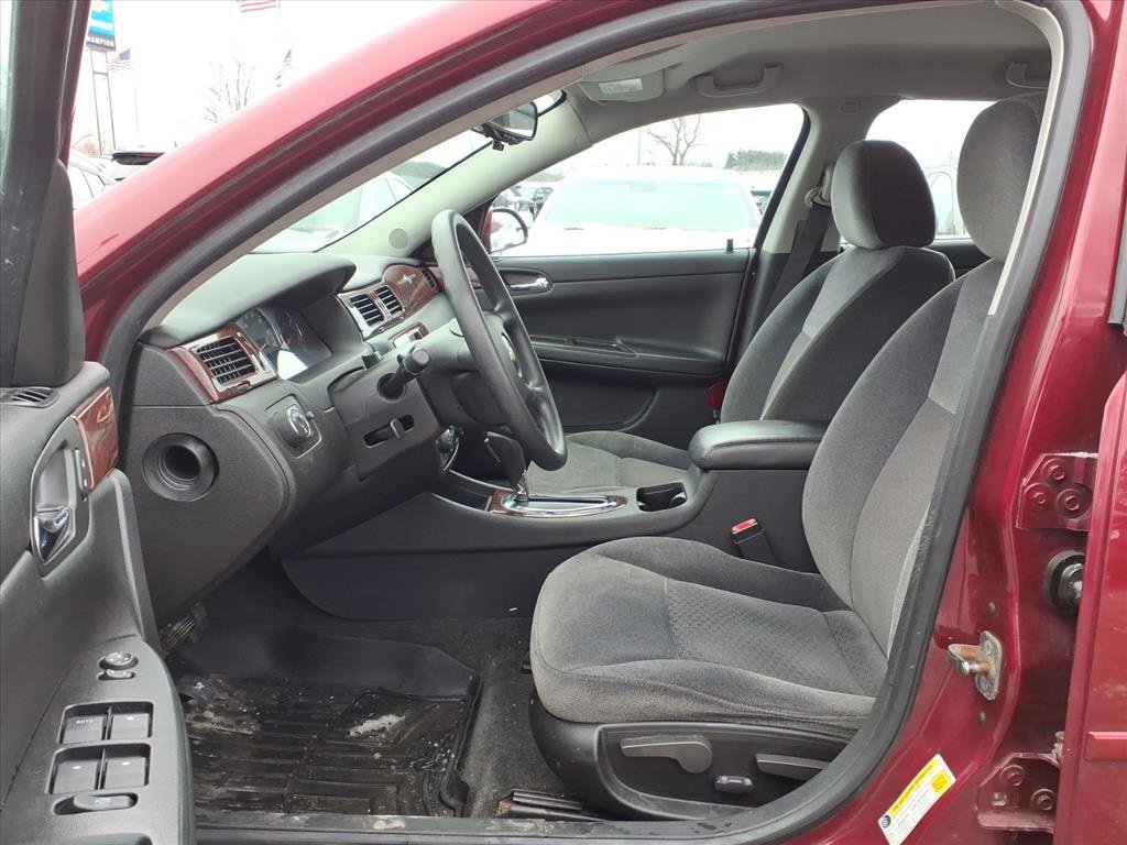 Used 2009 Chevrolet Impala LT image 12