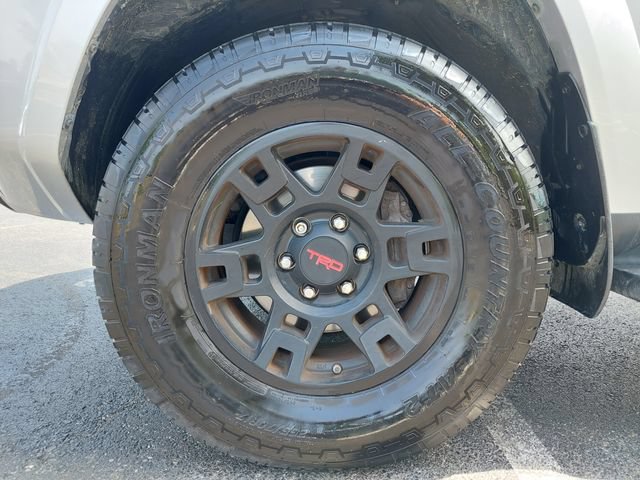Certified 2021 Toyota 4Runner Venture w/ Moonroof Package AWD/4WD image 14