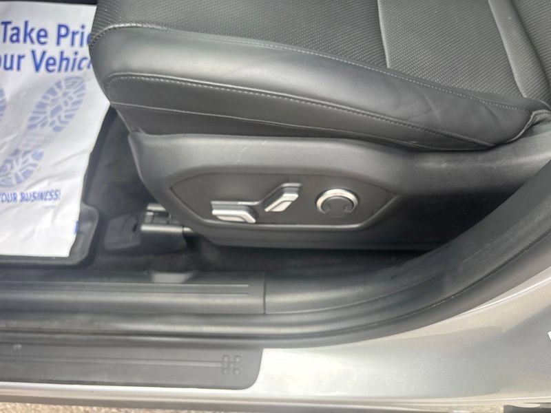 Used 2024 Hyundai Santa Fe SEL FWD image 29