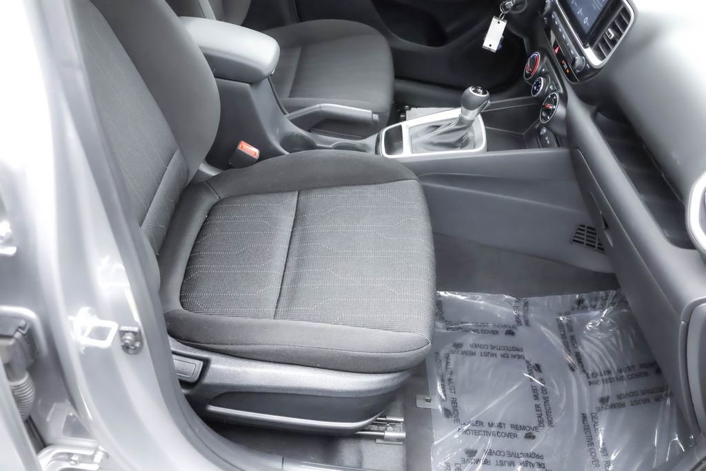 Used 2023 Hyundai Venue SE w/ Cargo Package image 26