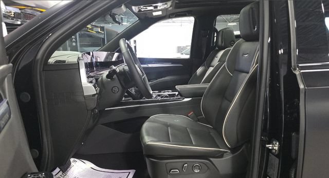 Certified 2025 Cadillac Escalade Sport w/ Touring Package AWD/4WD image 7