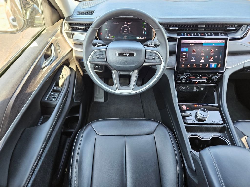 Used 2023 Jeep Grand Cherokee 4WD 4xe image 13