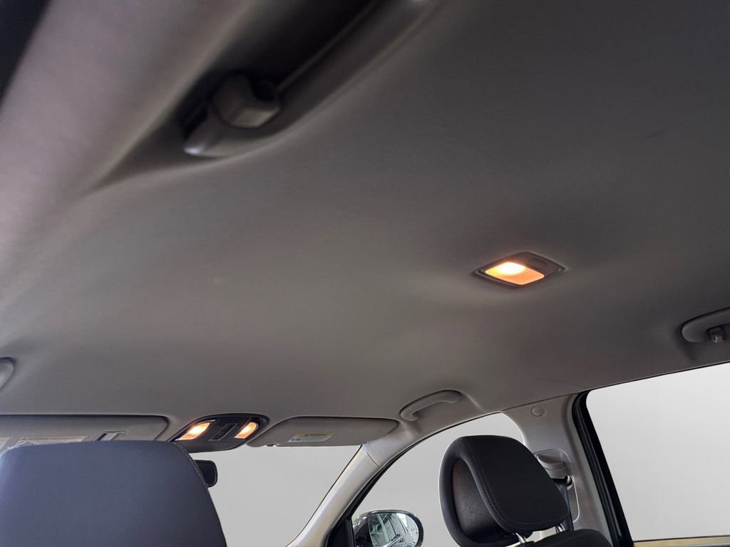 Used 2016 Kia Sorento LX w/ LX Convenience Package image 23