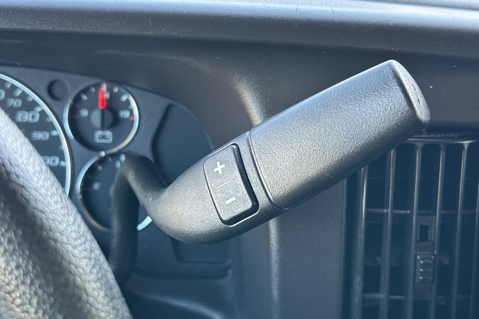 Used 2025 Chevrolet Express 2500 w/ Driver Convenience Package RWD image 26