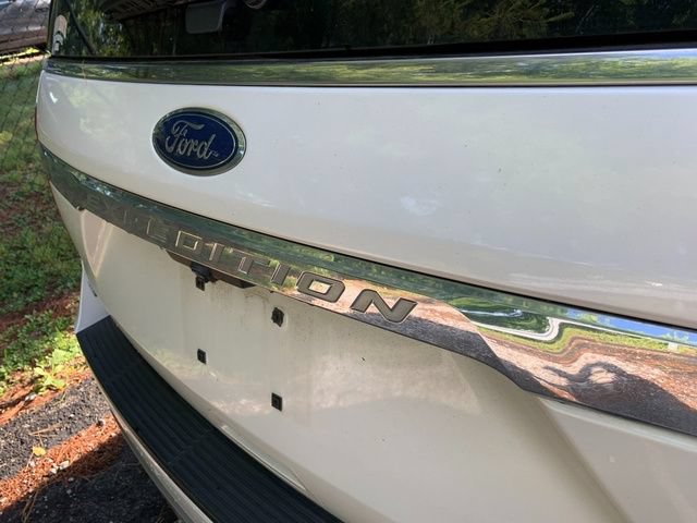 Used 2019 Ford Expedition XLT w/ Equipment Group 202A AWD/4WD image 7