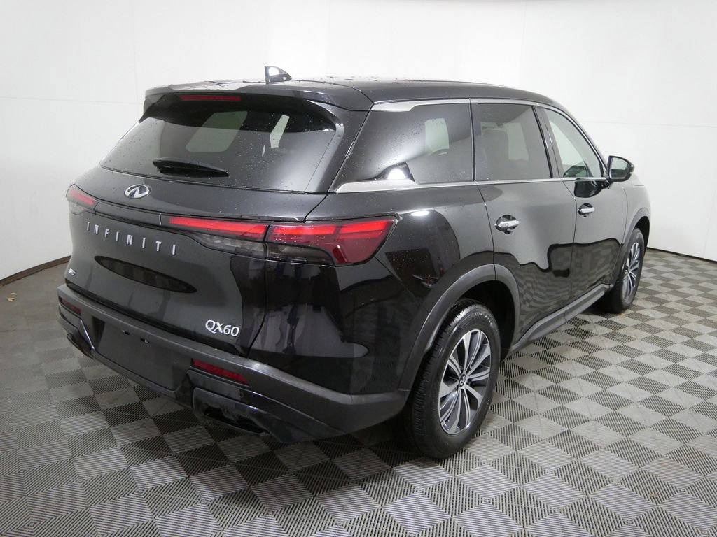 Used 2024 INFINITI QX60 Pure image 3