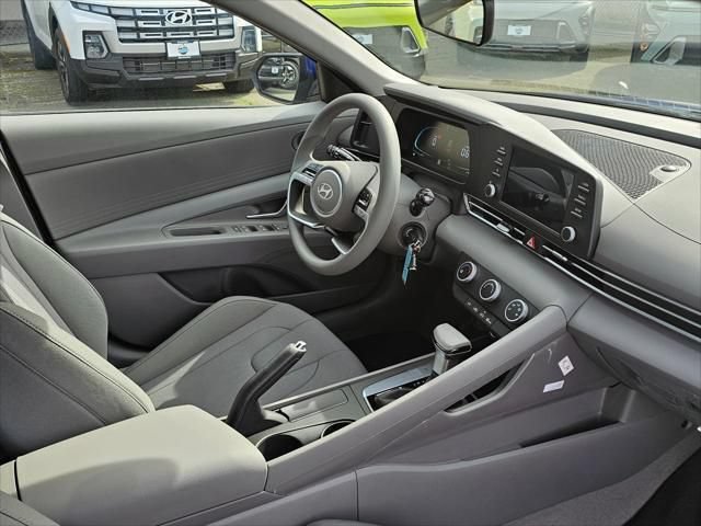 New 2026 Hyundai Elantra SE FWD image 10