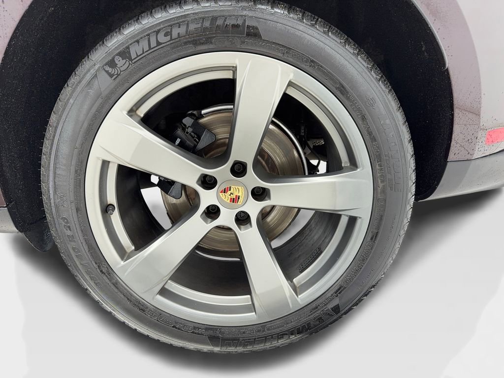 Used 2023 Porsche Macan AWD/4WD image 40