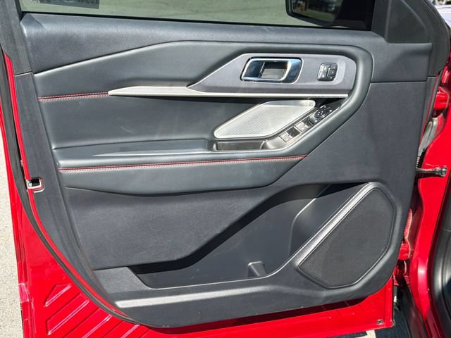 Used 2025 Ford Explorer ST AWD/4WD image 16