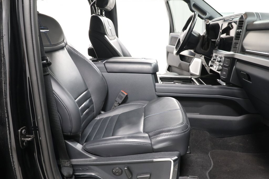 Used 2025 Ford F250 Platinum image 31