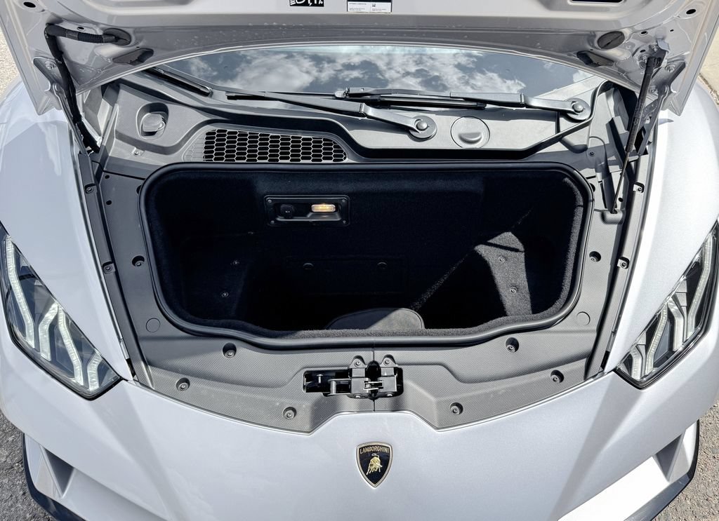 Used 2018 Lamborghini Huracan LP 580-2 RWD image 10