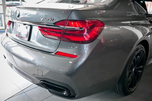 Used 2019 BMW 750i xDrive w/ M Sport Package AWD/4WD image 11