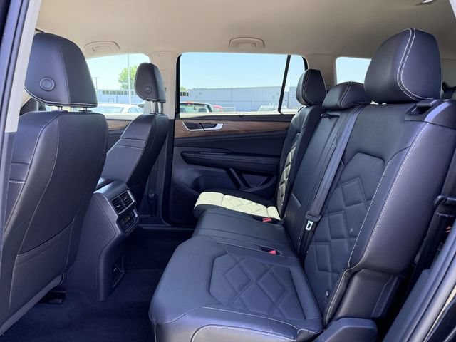 Used 2026 Volkswagen Atlas SE AWD/4WD image 13