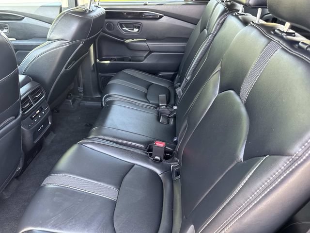 Used 2025 Honda Pilot EX-L image 32