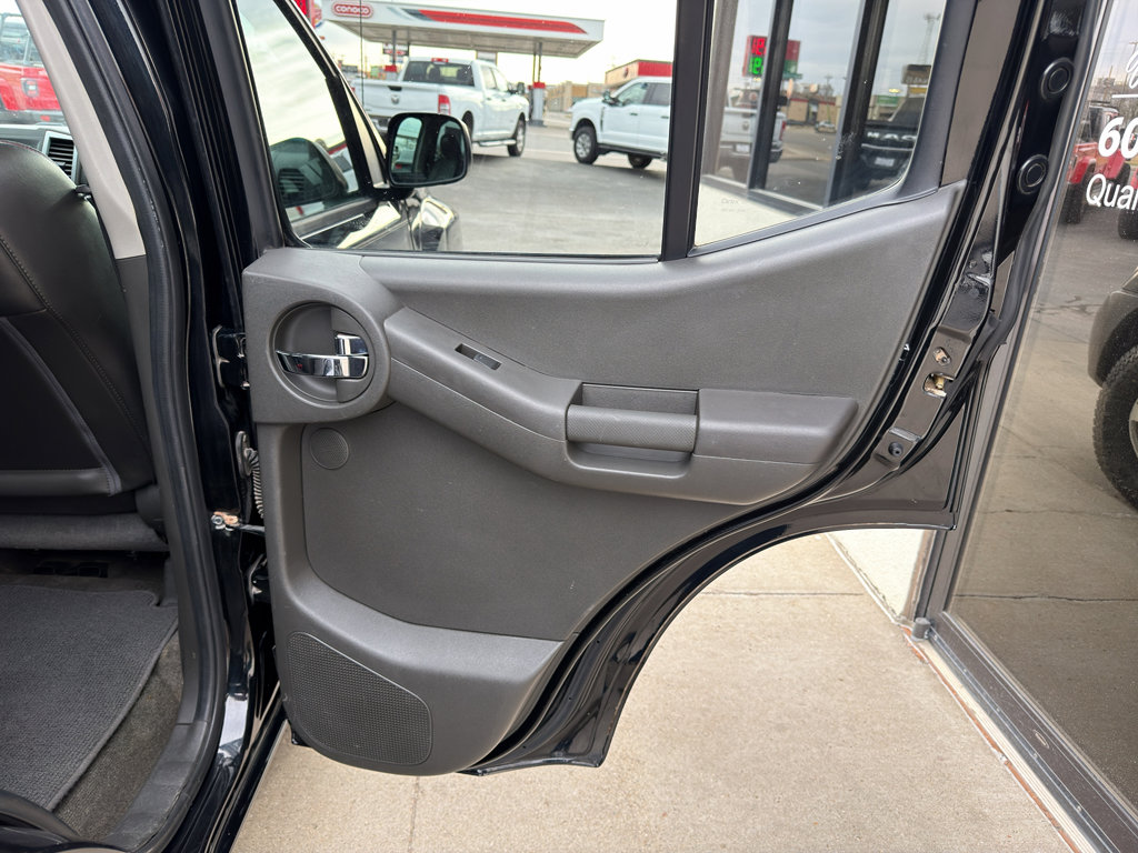 Used 2012 Nissan Xterra PRO-4X w/ Pro-4x Leather Pkg image 9