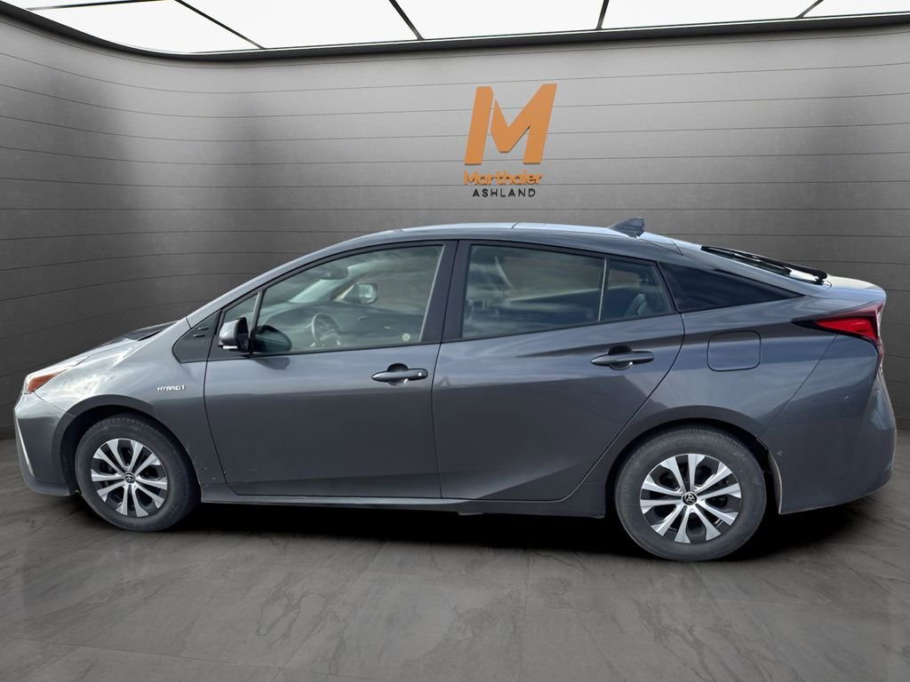 Used 2019 Toyota Prius XLE image 3