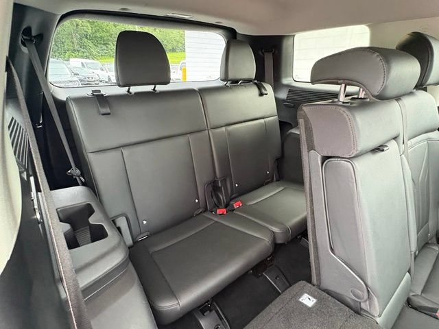 Used 2025 Hyundai Santa Fe SEL FWD image 28