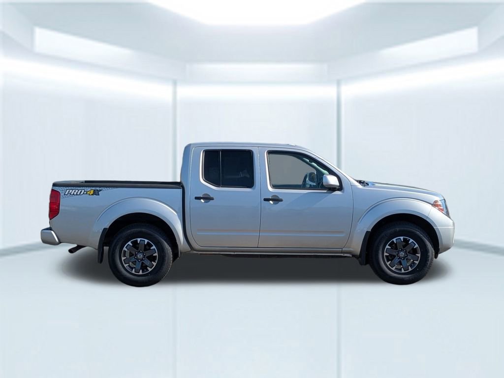 Used 2018 Nissan Frontier PRO-4X image 7