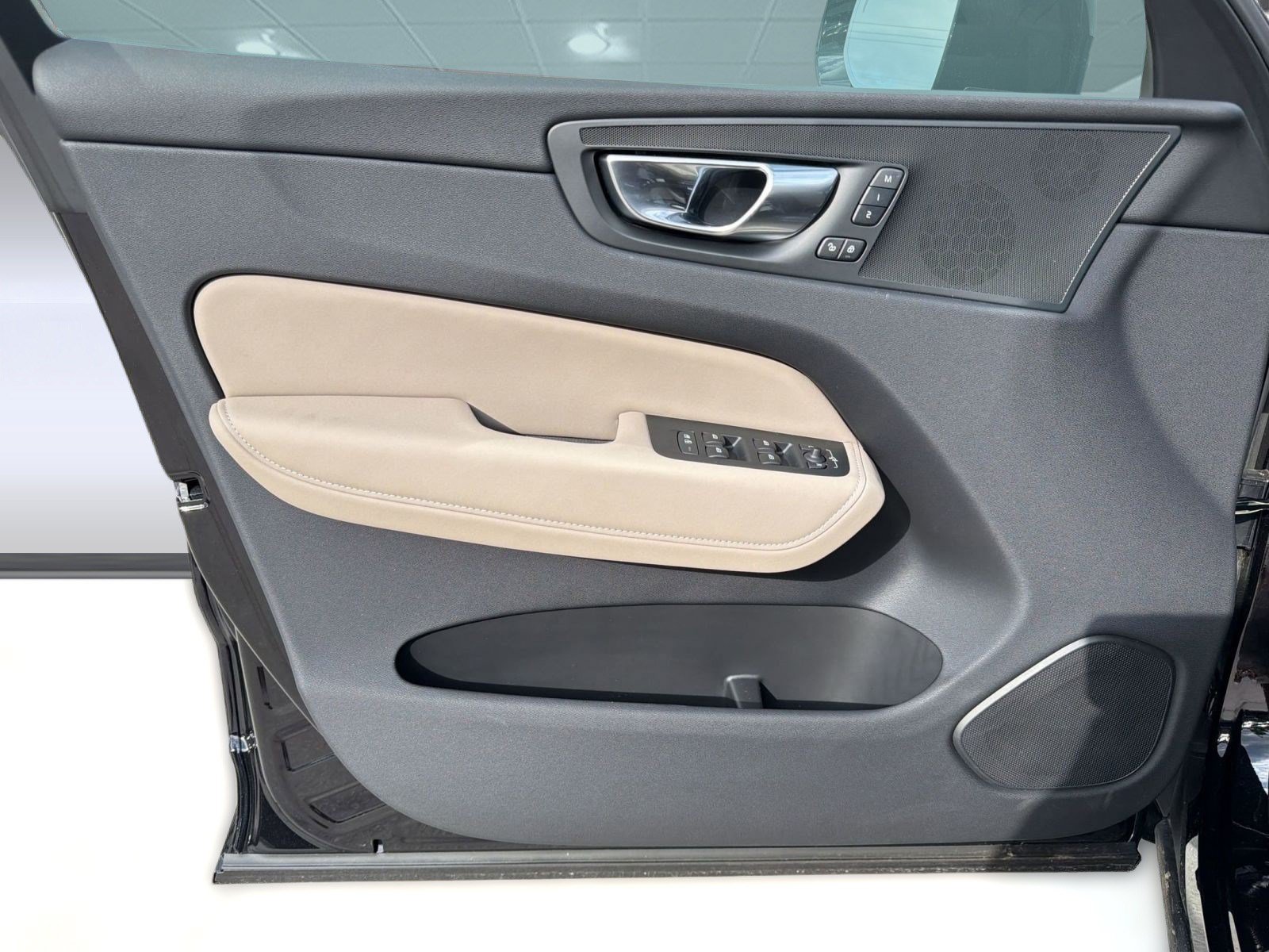 New 2026 Volvo XC60 B5 Core w/ Protection Package Premier AWD/4WD image 20