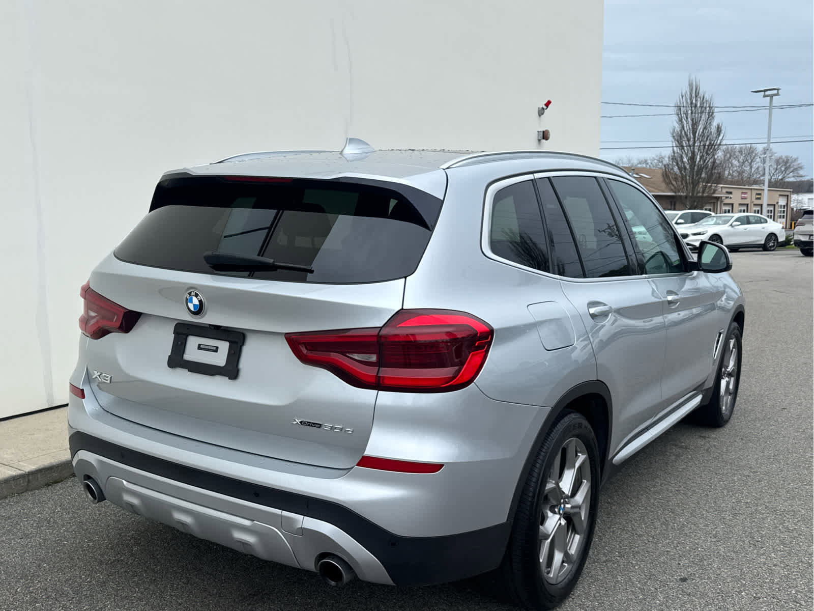 Used 2021 BMW X3 xDrive30e w/ Premium Package AWD/4WD image 4