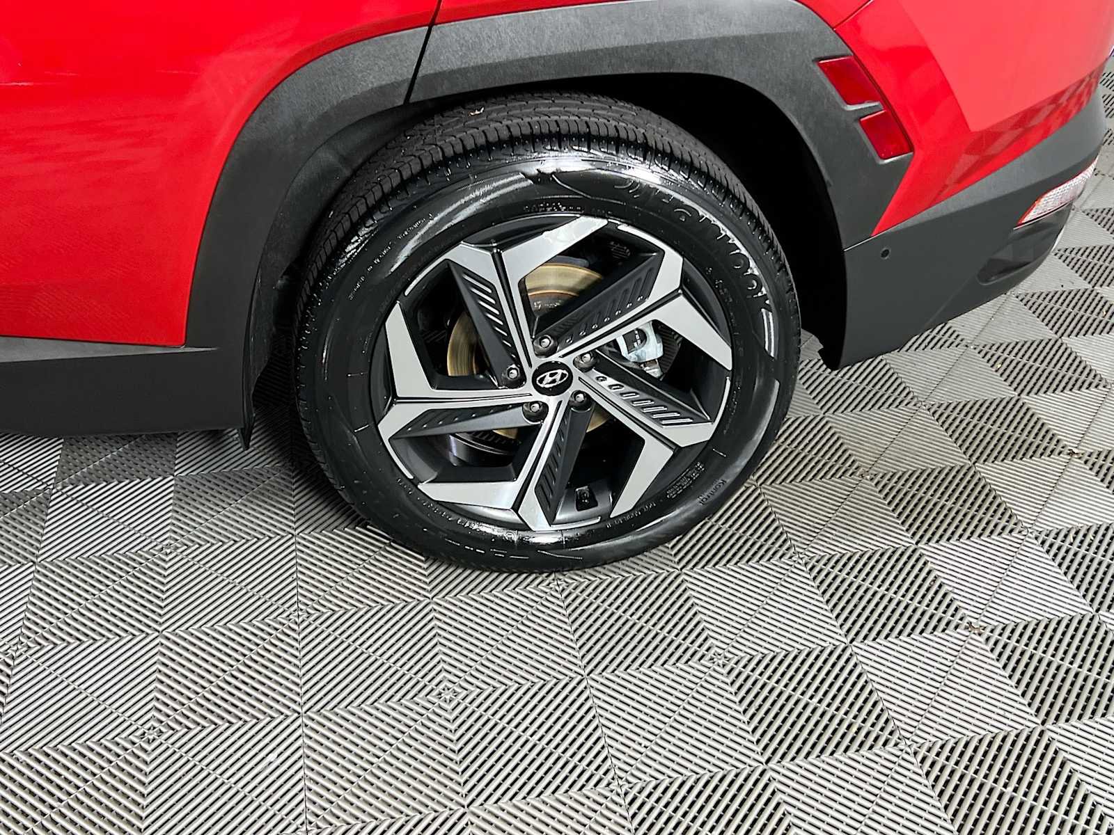 Used 2022 Hyundai Tucson Limited image 32