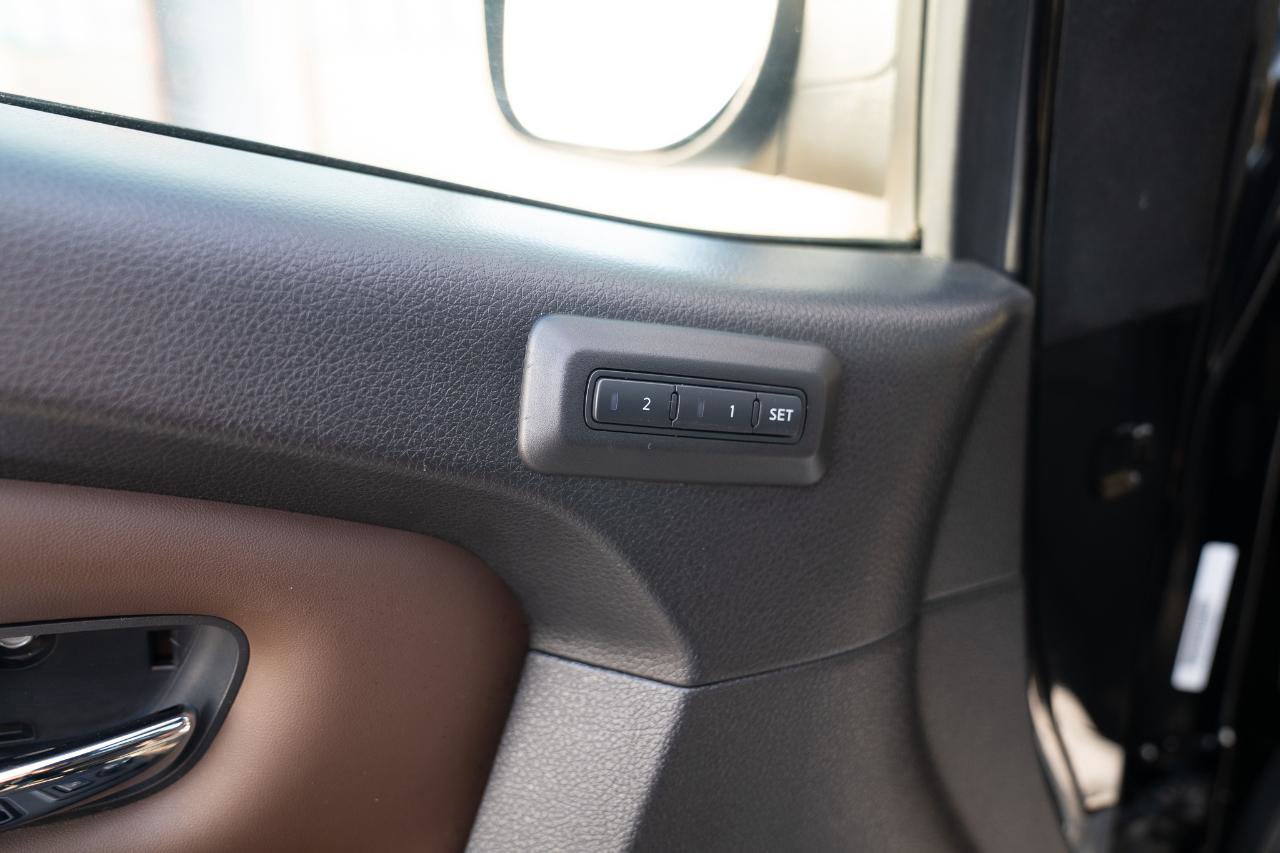 Used 2020 Nissan Titan Platinum Reserve w/ Moonroof Package image 22