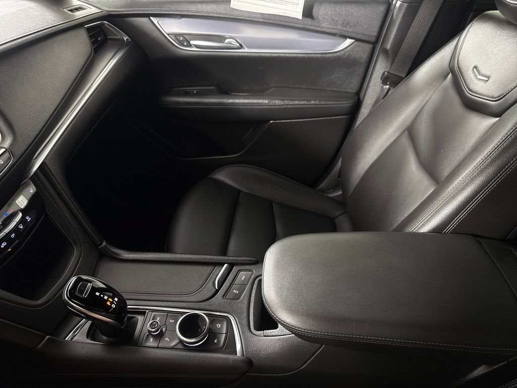 Used 2021 Cadillac XT5 Luxury FWD image 21