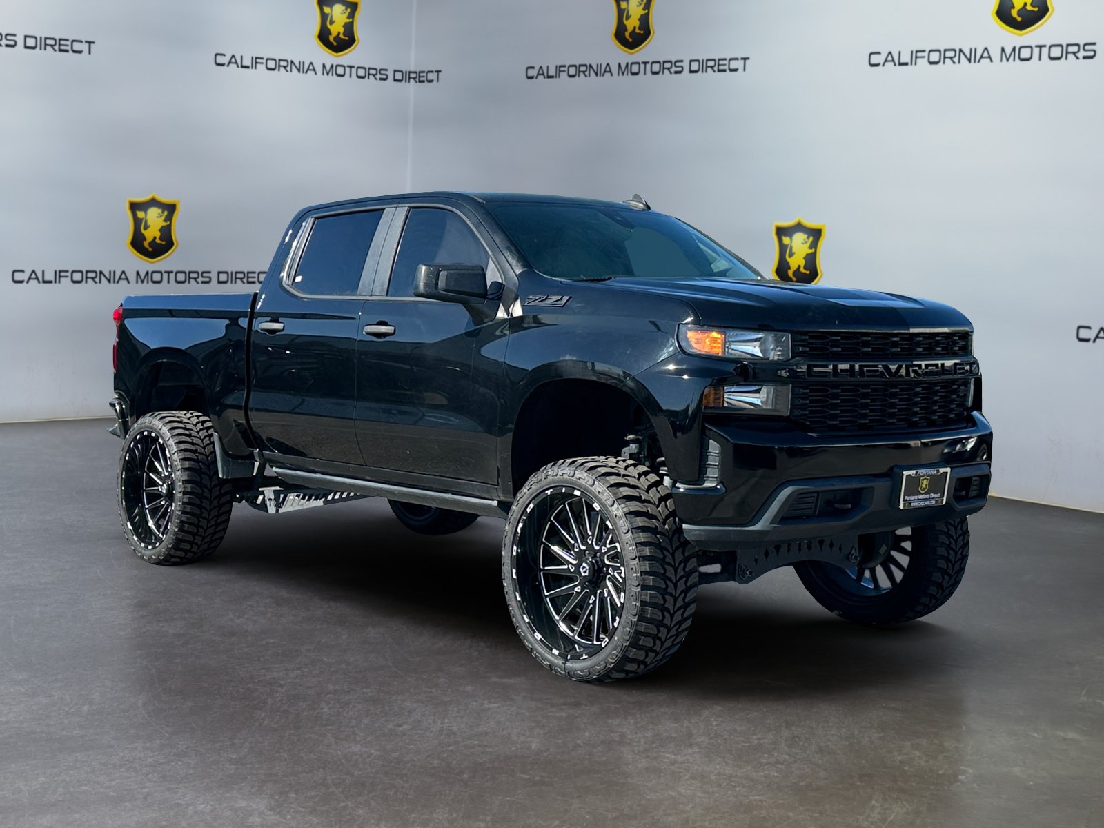 Used 2021 Chevrolet Silverado 1500 Custom Trail Boss w/ Midnight Edition AWD/4WD image 7