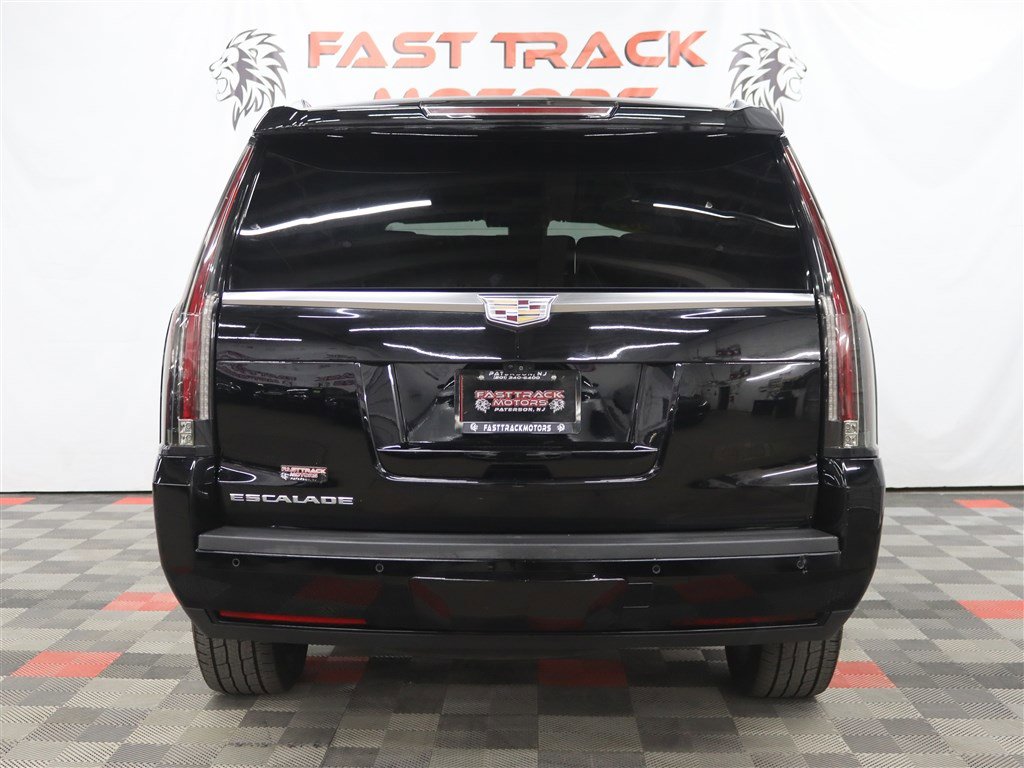 Used 2019 Cadillac Escalade Premium Luxury AWD/4WD image 5