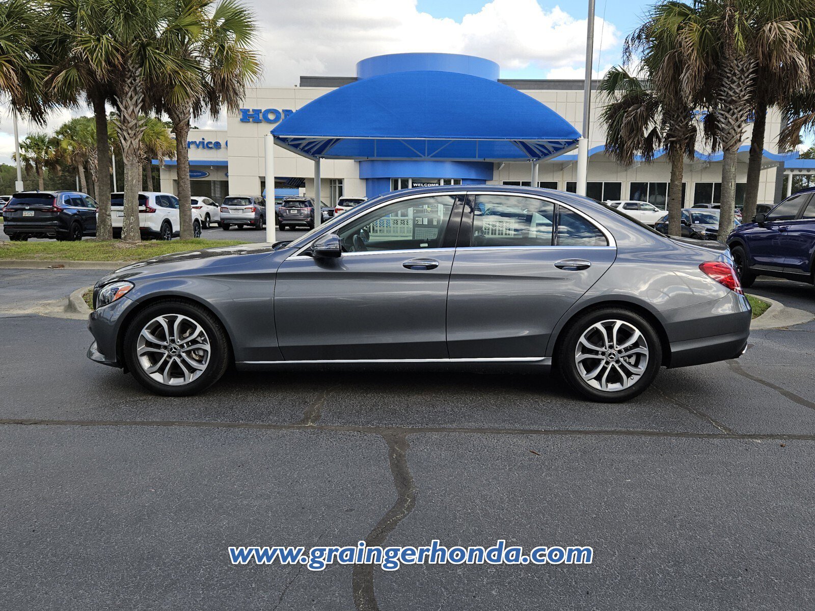 Used 2018 Mercedes-Benz C 300 Sedan image 2