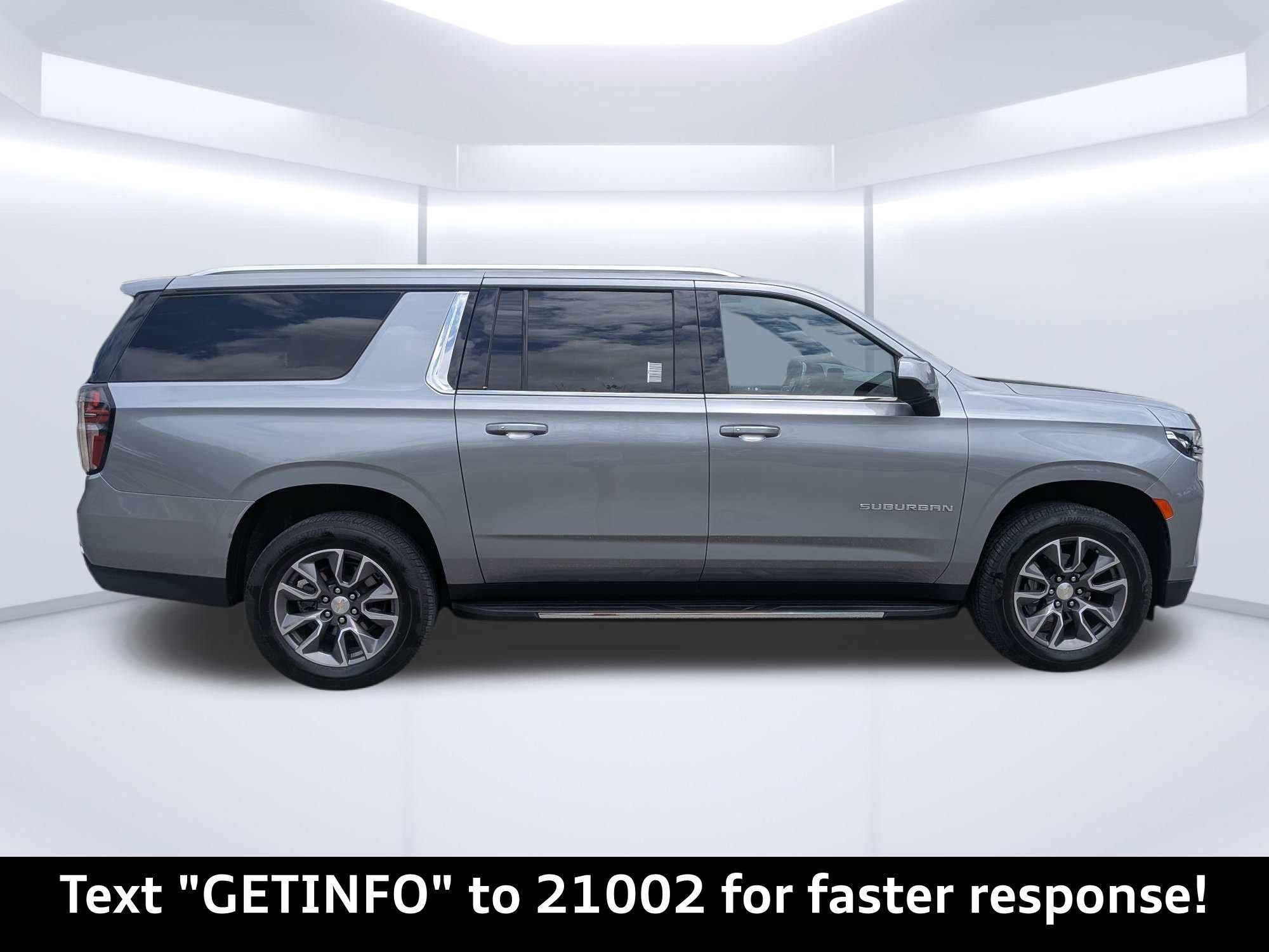 Used 2023 Chevrolet Suburban LS RWD image 2