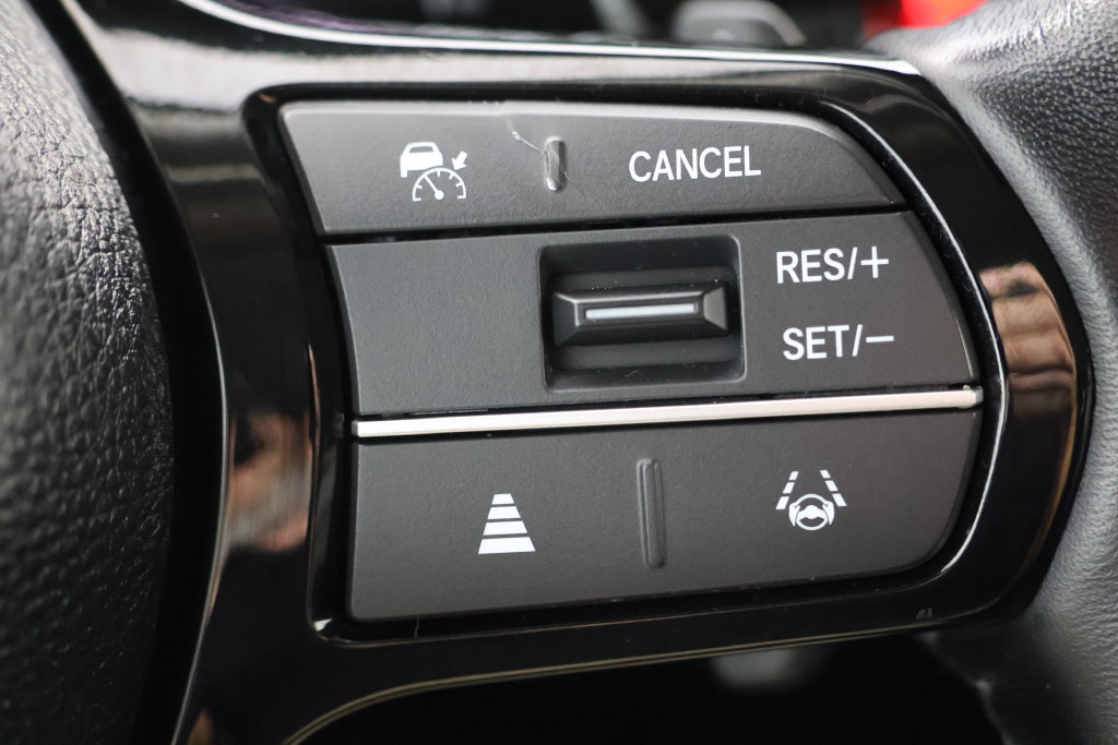 Used 2025 Honda Pilot EX-L image 12