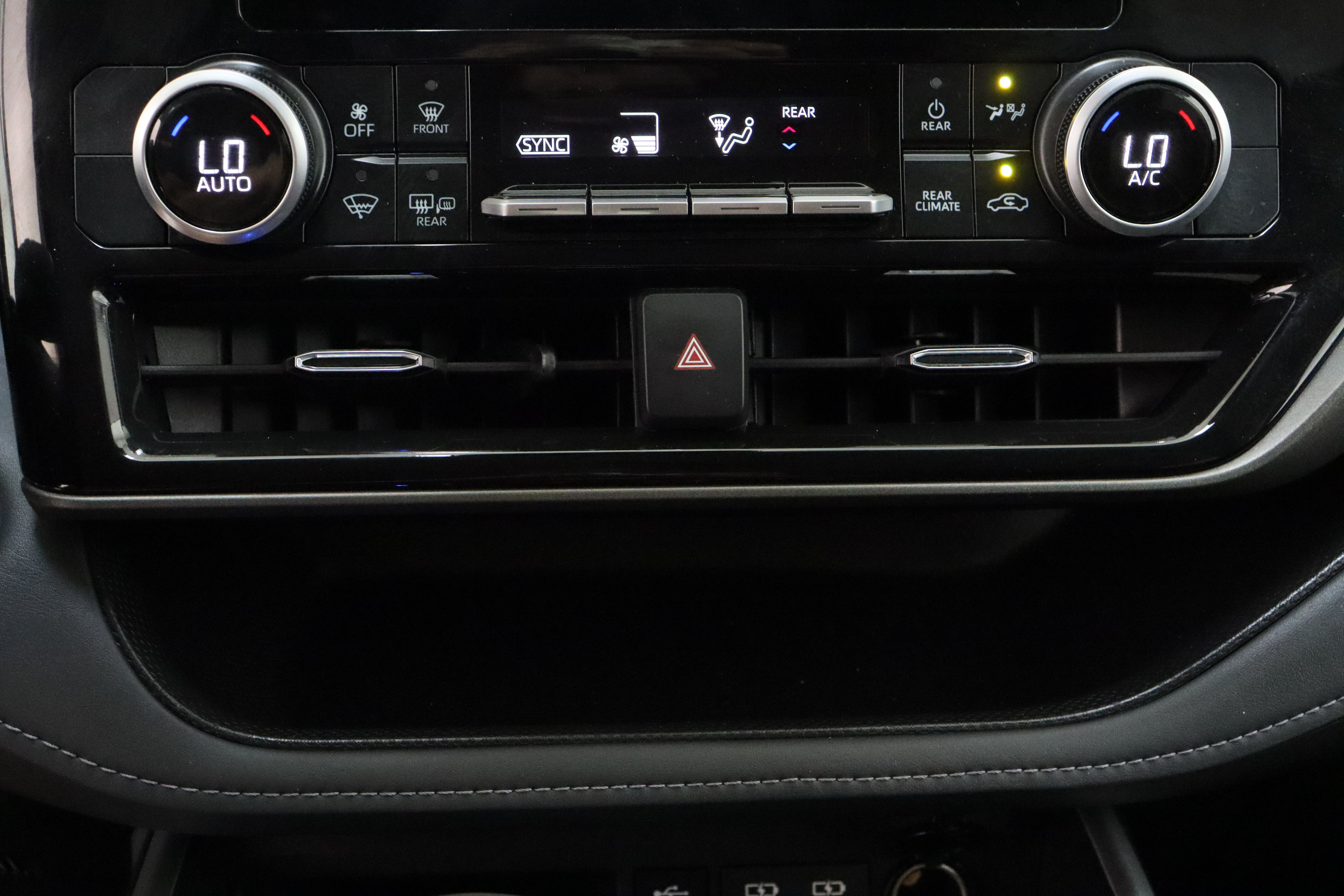 Certified 2025 Toyota Highlander LE FWD image 20