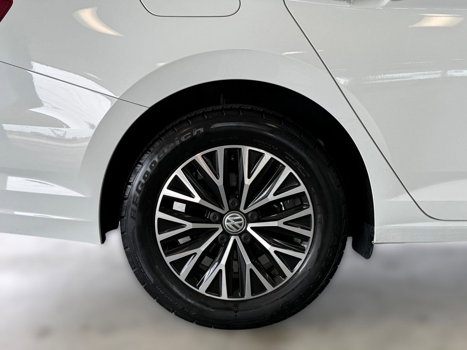 Used 2019 Volkswagen Jetta SEL image 12