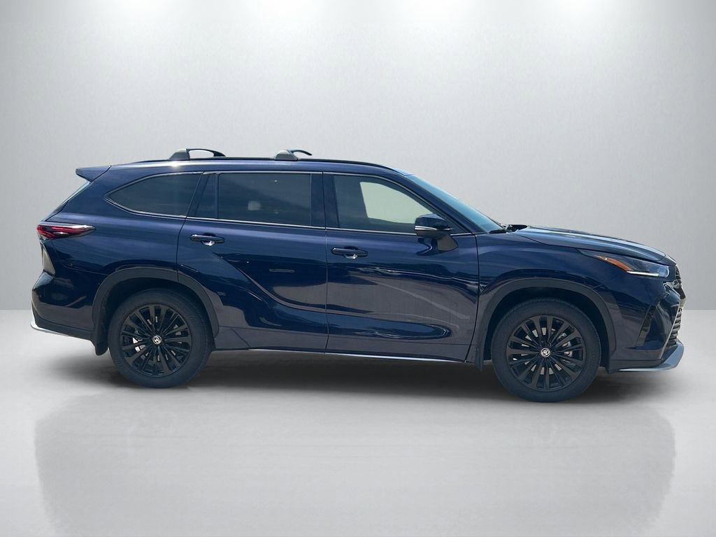 Used 2025 Toyota Highlander XSE AWD/4WD image 4