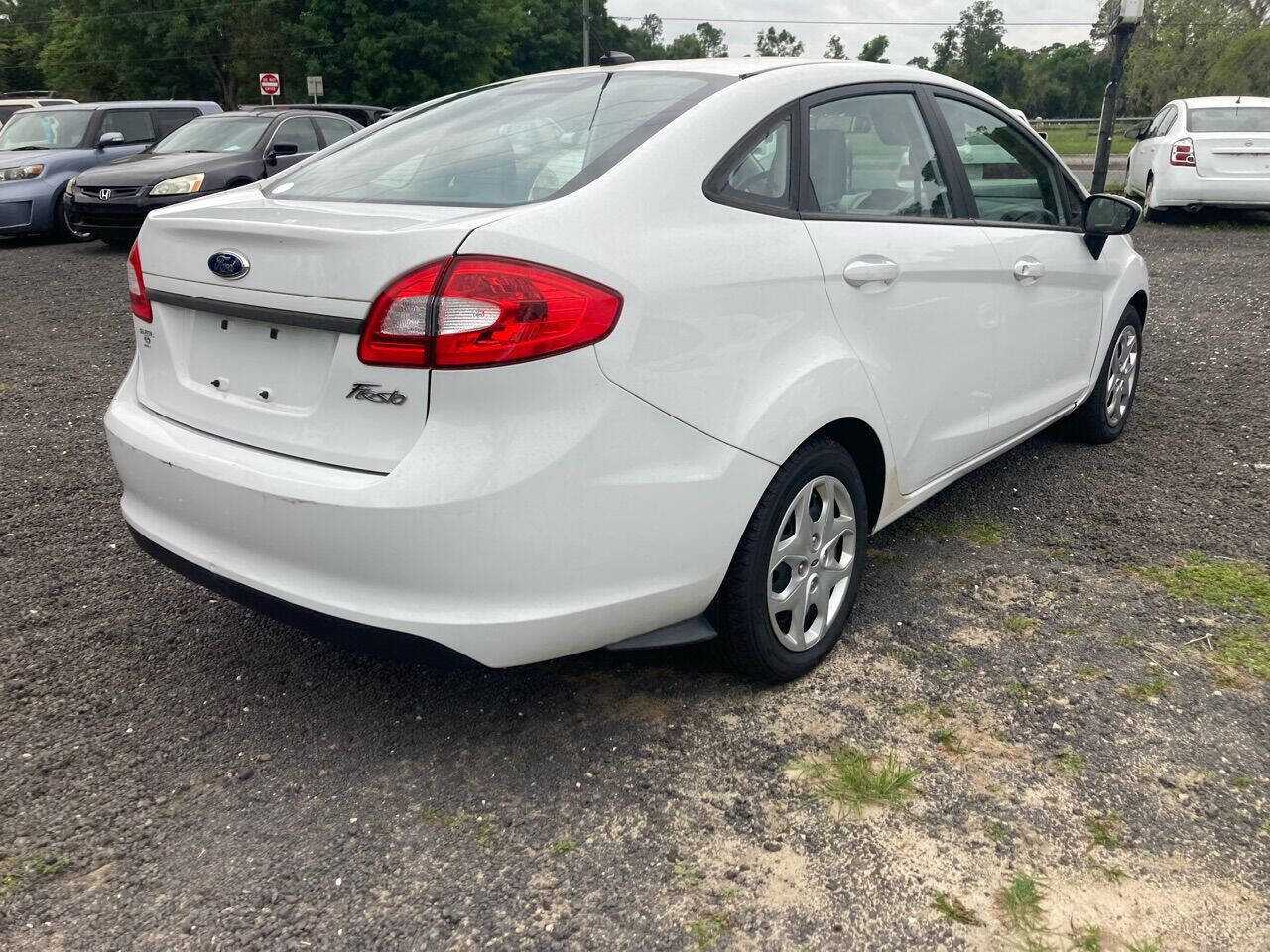 Used 2013 Ford Fiesta S FWD image 20
